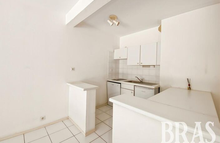 À vendre - Charmant type 2 avec terrasse, jardin privatif et parking - La Baule-Les Pins — photo 3
