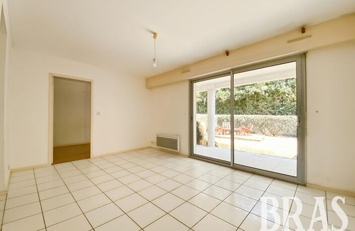 À vendre - Charmant type 2 avec terrasse, jardin privatif et parking - La Baule-Les Pins — photo 4