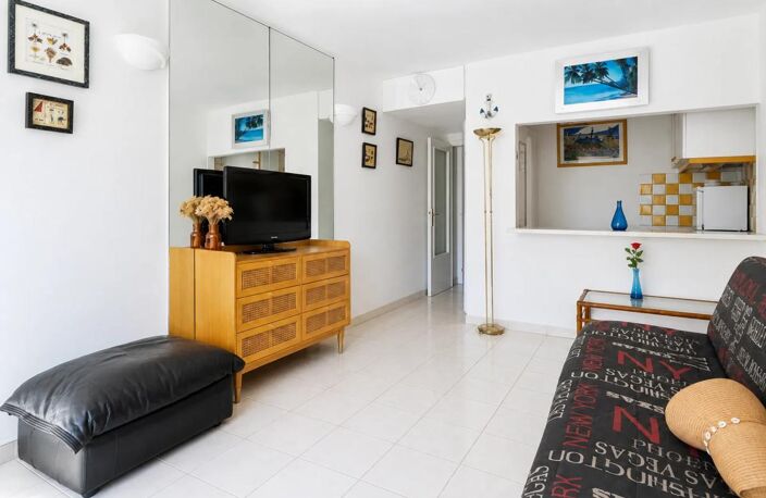 LA GRANDE-MOTTE (34280) – STUDIO CABINE AVEC COIN NUIT – 31,59 M² – BALCON – VUE MER & PORT – EXPOSITION SUD – ASCENSEUR — photo 5