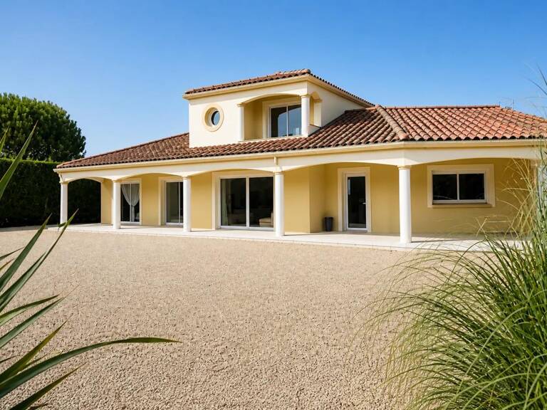 Maison de 4 pièces de 135 m² à Reyssouze — photo 1