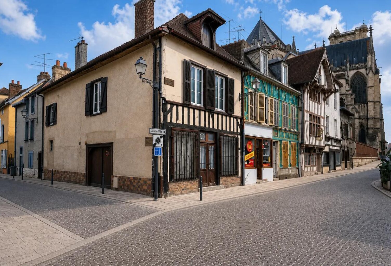 Maison 2 pièces de 96m2 habitable et potentiel de 199m2 à Troyes — photo 1