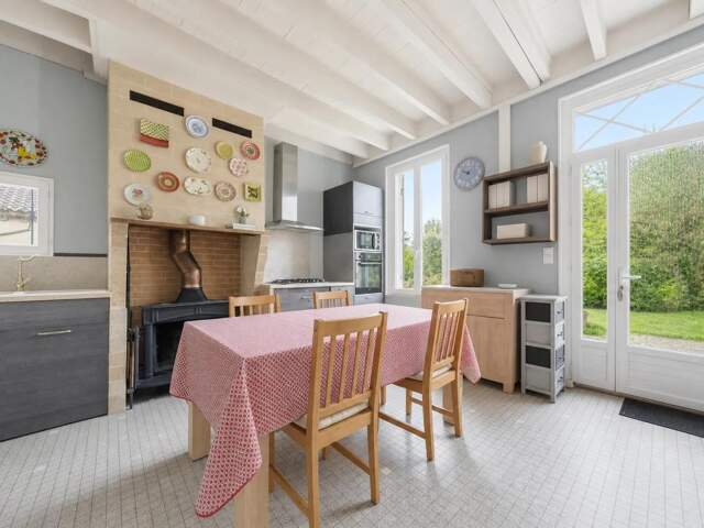 Maison de 190 m² à Vayres — photo du bien