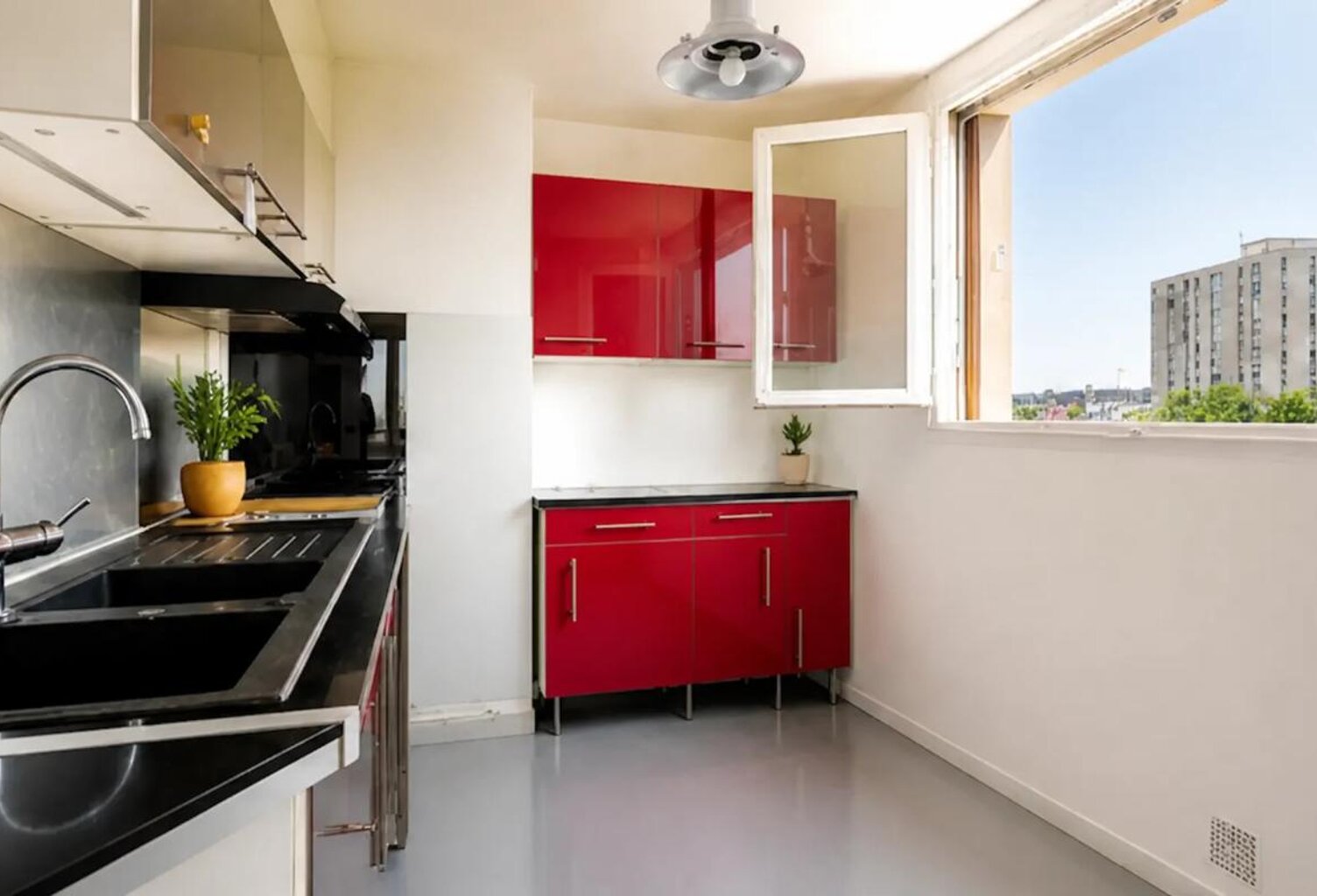 Appartement de 4 pièces de 93 m² à Aubervilliers — photo 1