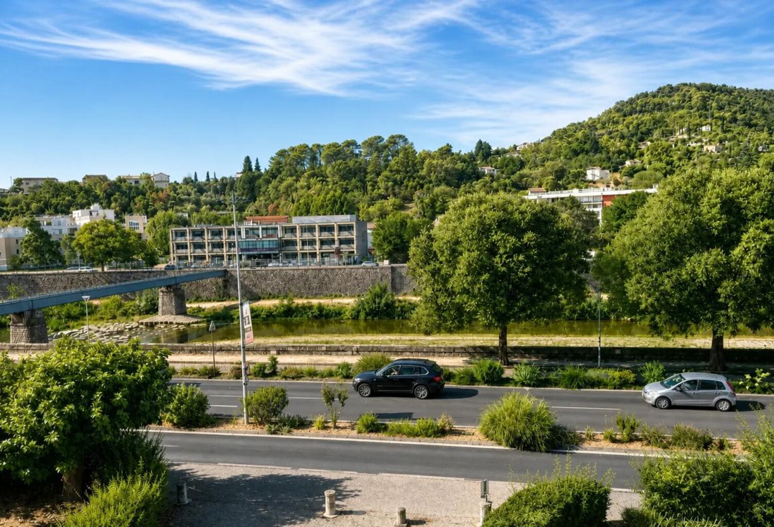 Appartement de 4 pièces de 67 m² à Alès — photo 1