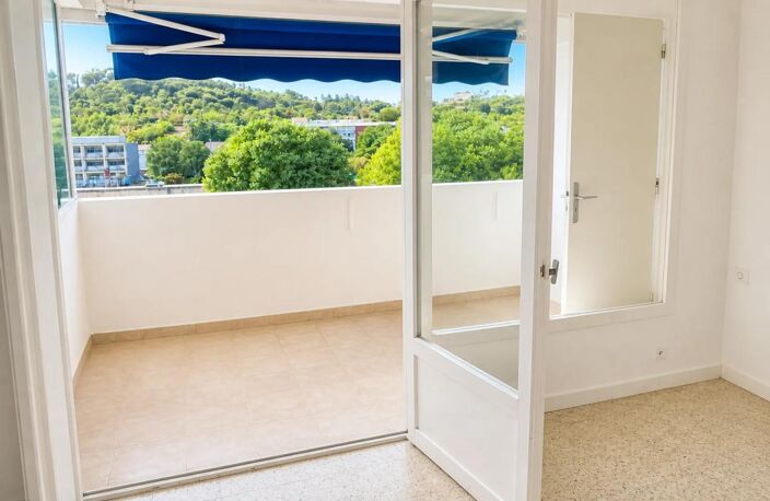 Appartement de 4 pièces de 67 m² à Alès — photo 4