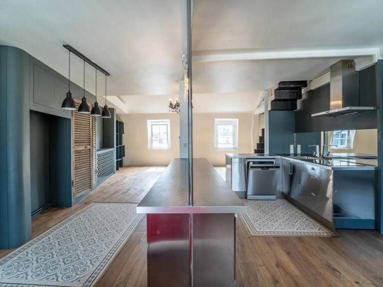 Appartement de 5 pièces de  106.81 m² situé à Rouen — photo 1