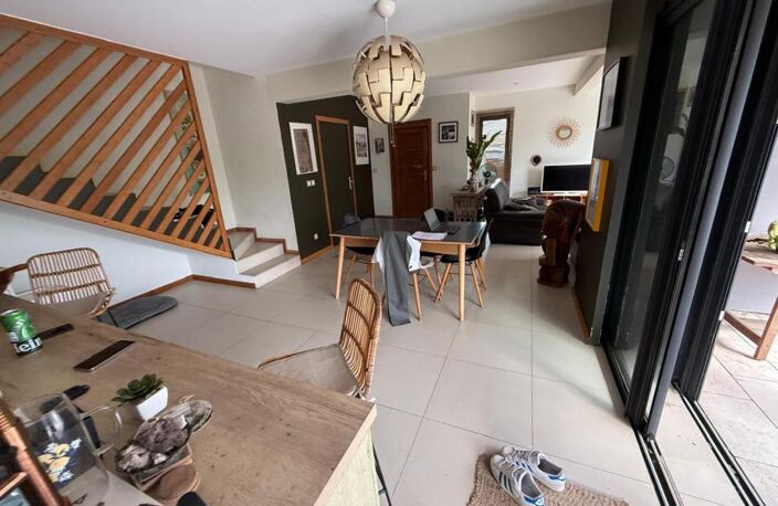Maison F4 de 160 m2 avec piscine et jacuzzi à Bras Panon — photo 2