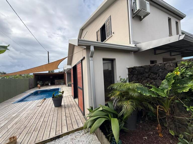 Maison F4 de 160 m2 avec piscine et jacuzzi à Bras Panon — photo 1
