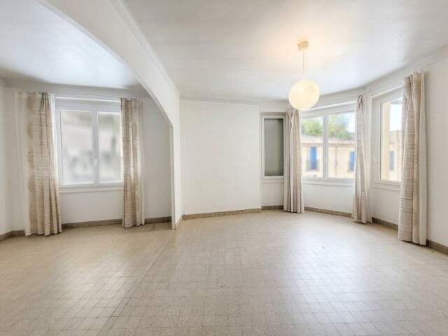 Appartement à Vendre — photo du bien
