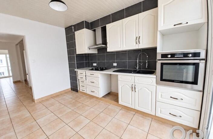 BEZIERS - Appartement À Louer — photo 5