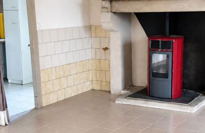 Maison à rénover sur plus de 5000 m² de terrain — photo 3