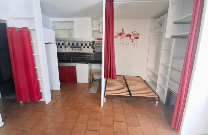 À vendre – Studio avec terrasse à Six-Fours-les-Plages — photo 3