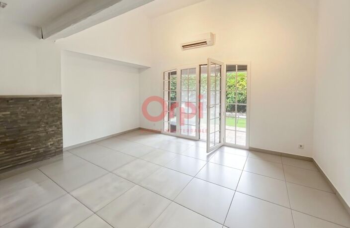 MAISON T4 77.78m² SAINT-RAPHAEL -  PISCINE - CLIMATISATION - JARDIN — photo 3