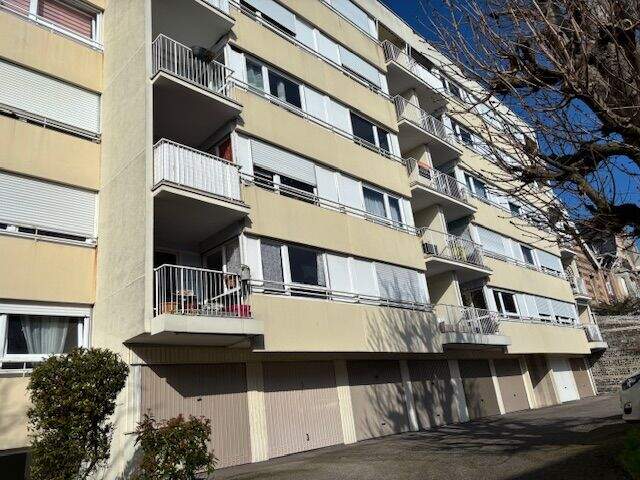 Appartement À Vendre — photo du bien