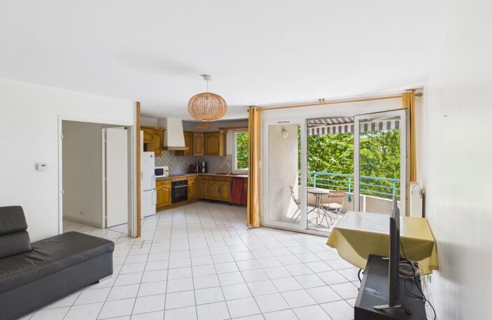 Appartement 3 Pièces non meublé avec 2 balcons, un cellier et possibilité garage - (possibilité de louer en meublé) — photo 2