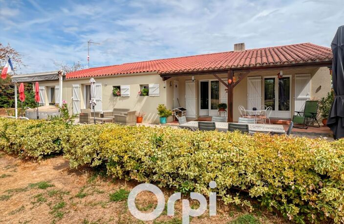 À Vendre - SAINT-CYR-EN-TALMONDAIS – Maison de 126 m² sur 4 800 m² de terrain — photo 2
