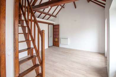 Appartement 1 pièces 896 €