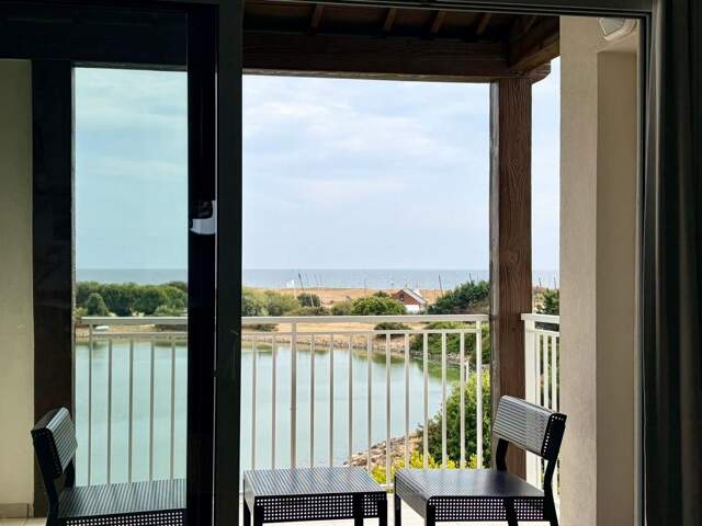Appartement À Vendre — photo du bien