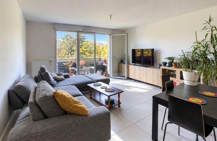 À VENDRE – T3 63 m² – BALCON – 2 PARKINGS – VUE DÉGAGÉE — photo 2
