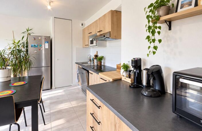 À VENDRE – T3 63 m² – BALCON – 2 PARKINGS – VUE DÉGAGÉE — photo 3