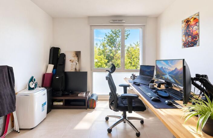 À VENDRE – T3 63 m² – BALCON – 2 PARKINGS – VUE DÉGAGÉE — photo 5