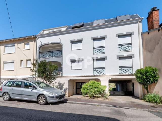 Appartement d'exception au dernier étage – Résidence de standing avec ascenseur, terrasse, grand garage et vue dégagée — photo du bien