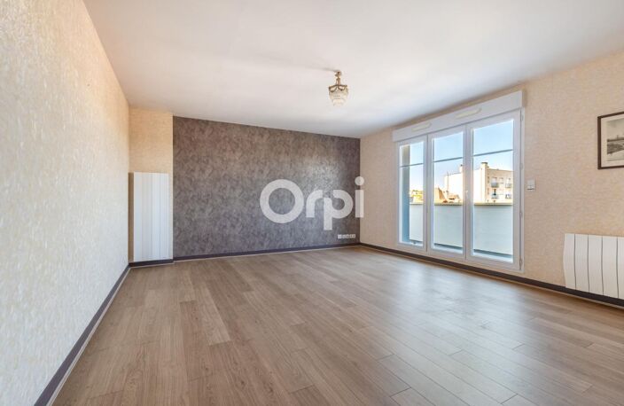 Appartement d'exception au dernier étage – Résidence de standing avec ascenseur, terrasse, grand garage et vue dégagée — photo 3