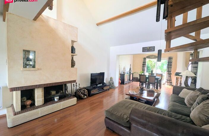 Maison individuelle 7 pièces de 145m² avec jardin clos de 660m² — photo 2