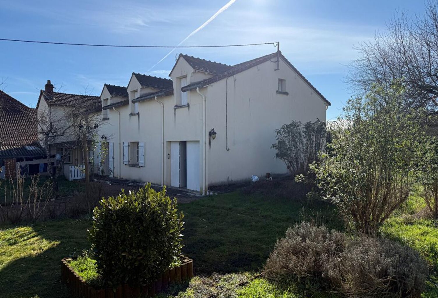 Immeuble Lurcy Levis 10 pièce(s) 221 m2 — photo 1