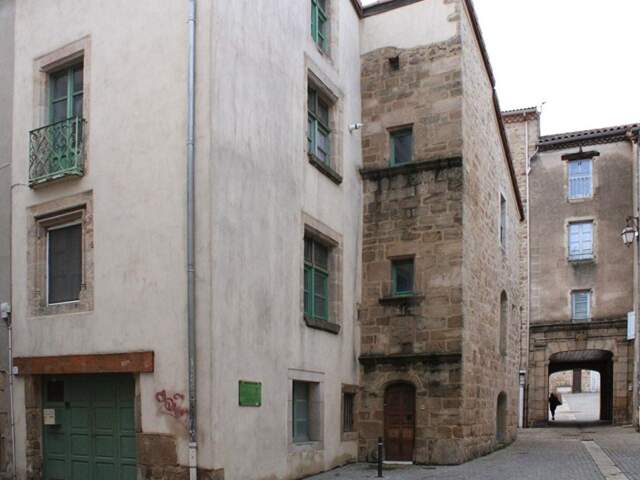 Langogne Maison de 133 m² de surface utile avec garage et atelier — photo du bien
