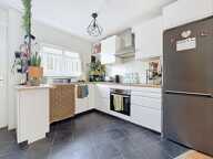 Charmante maison, 4 pièces , 3chambres , terrasse et jardin — photo 3