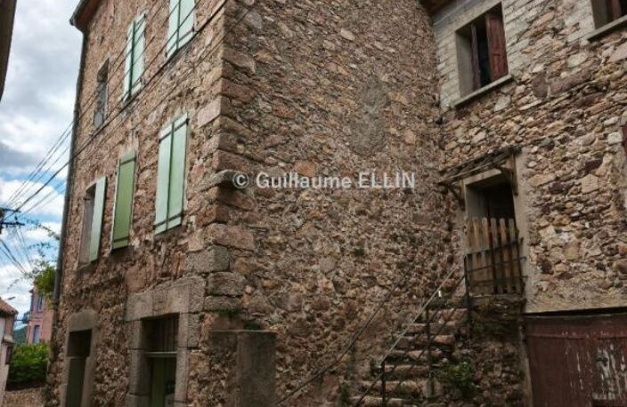 Maison de village en pierre — photo 2