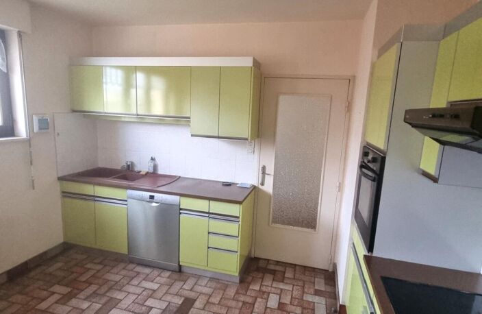 BEAU POTENTIEL POUR CETTE MAISON A RAFFAICHIR - 3 CHAMBRES — photo 4