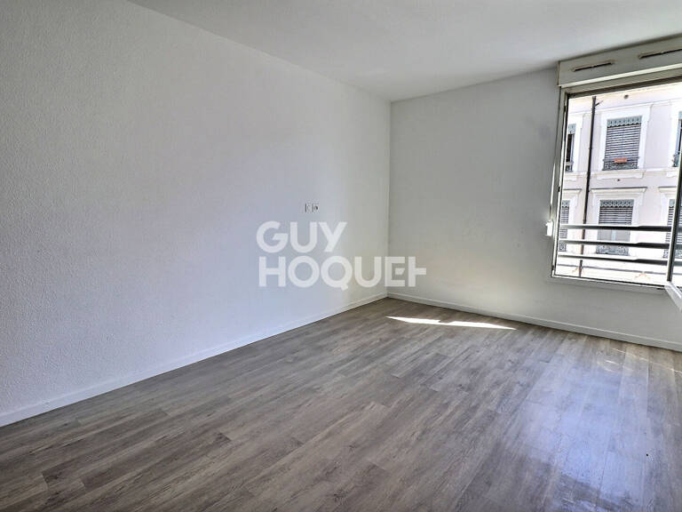 Studio dernier étage -  Saxe Gambetta — photo 1