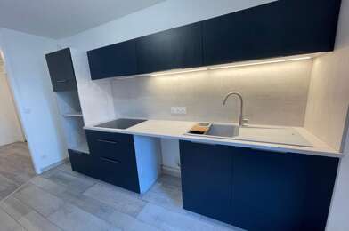 Appartement 3 pièces 824 €