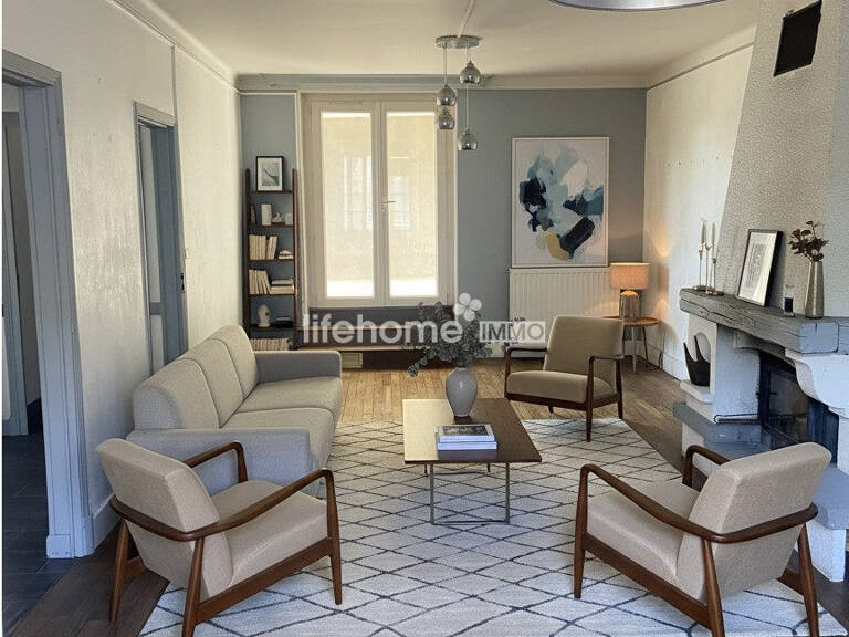 Maison avec grands terrain et dépendances — photo 1