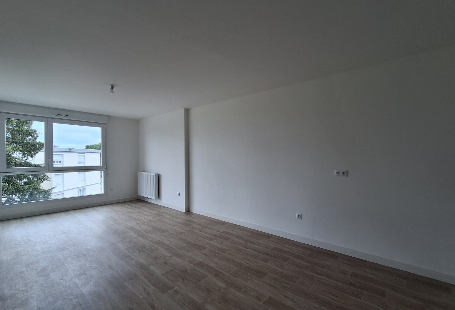 APPARTEMENT T3 NEUF + LOGGIA + BALCON + PARKING - VILLENAVE D'ORNON — photo 1