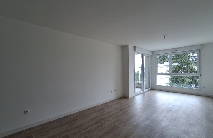 APPARTEMENT T3 NEUF + LOGGIA + BALCON + PARKING - VILLENAVE D'ORNON — photo 5