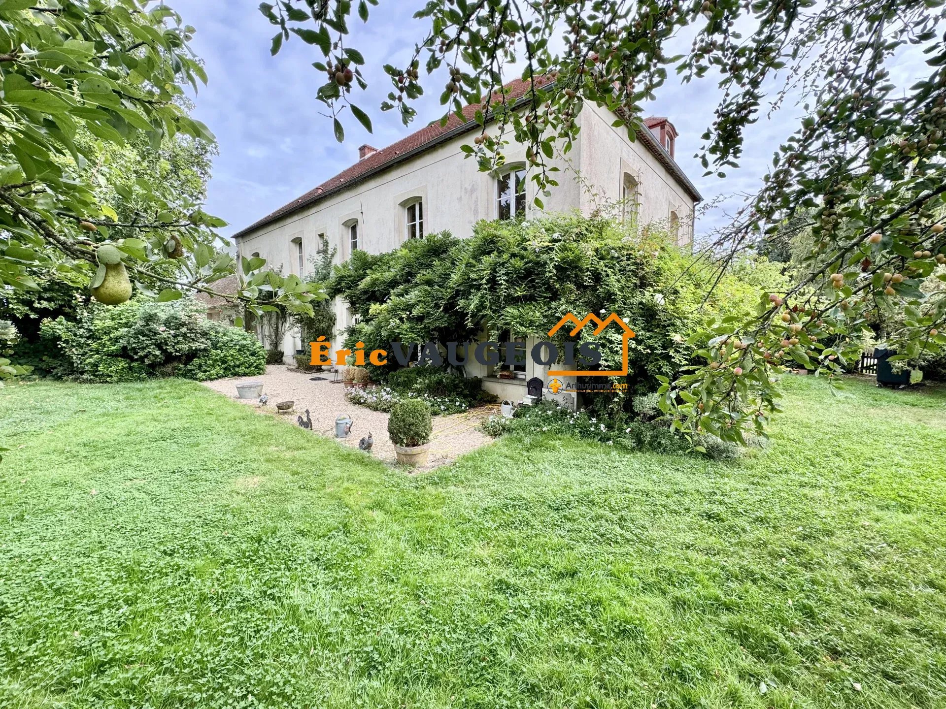Maison 9 pièces 500 m² · à La Ferté-sous-Jouarre · 500 m² · 490 000 €