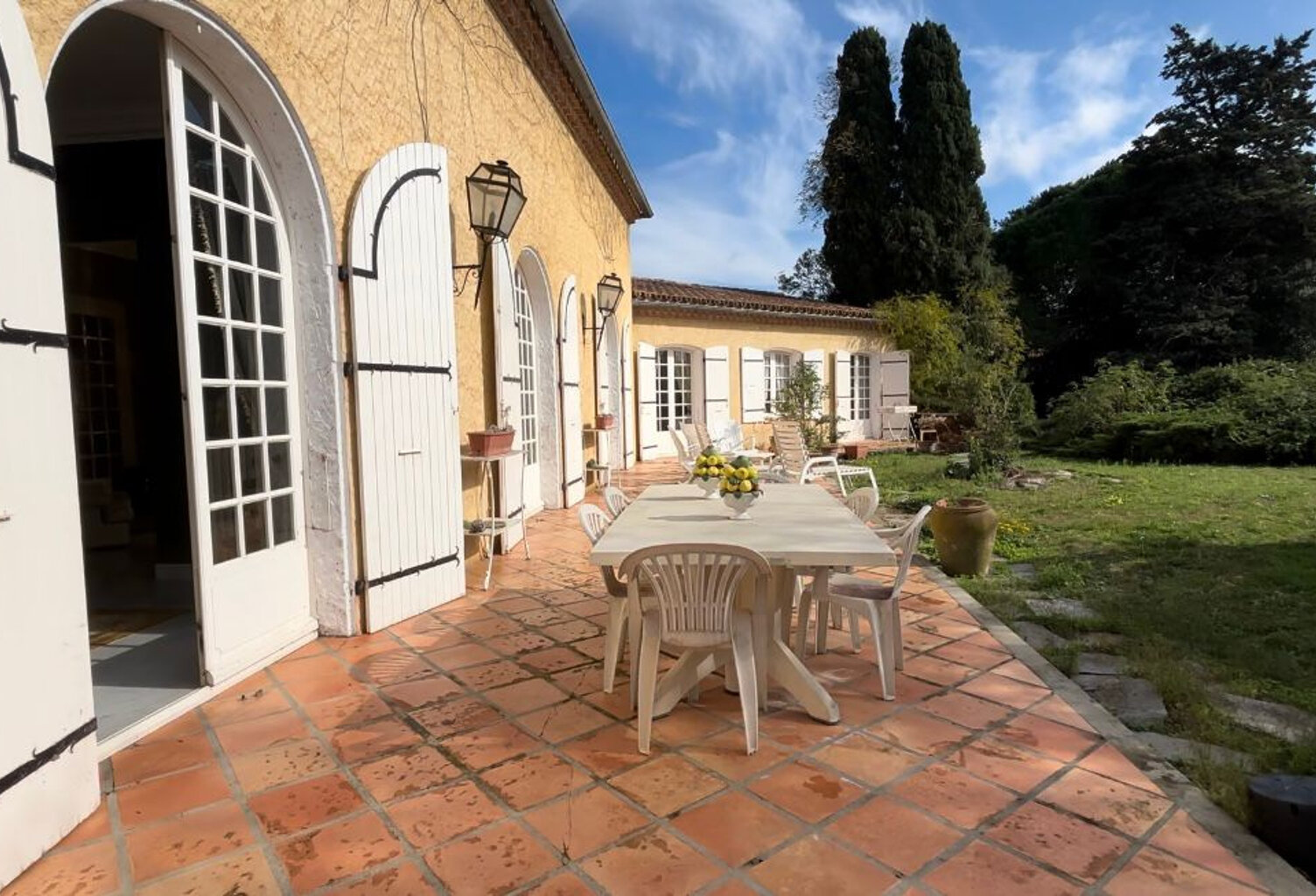 Proche centre Bram, Villa de caractère de 355m2 sur un jardi — photo 1