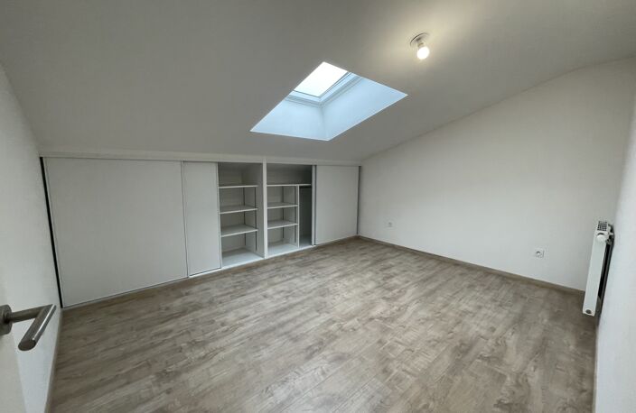 DUPLEX — photo 2