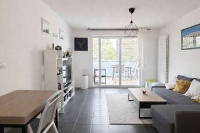 Appartement 3 pièces 888 €