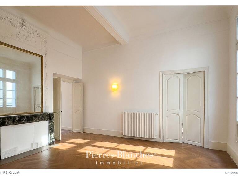 LE BEL ÉTAGE — photo 1