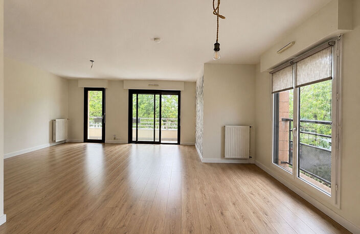 EXCLUSIVITE - RENNES Grand T3 - Mabilais - Balcon - Ascenseur — photo 3