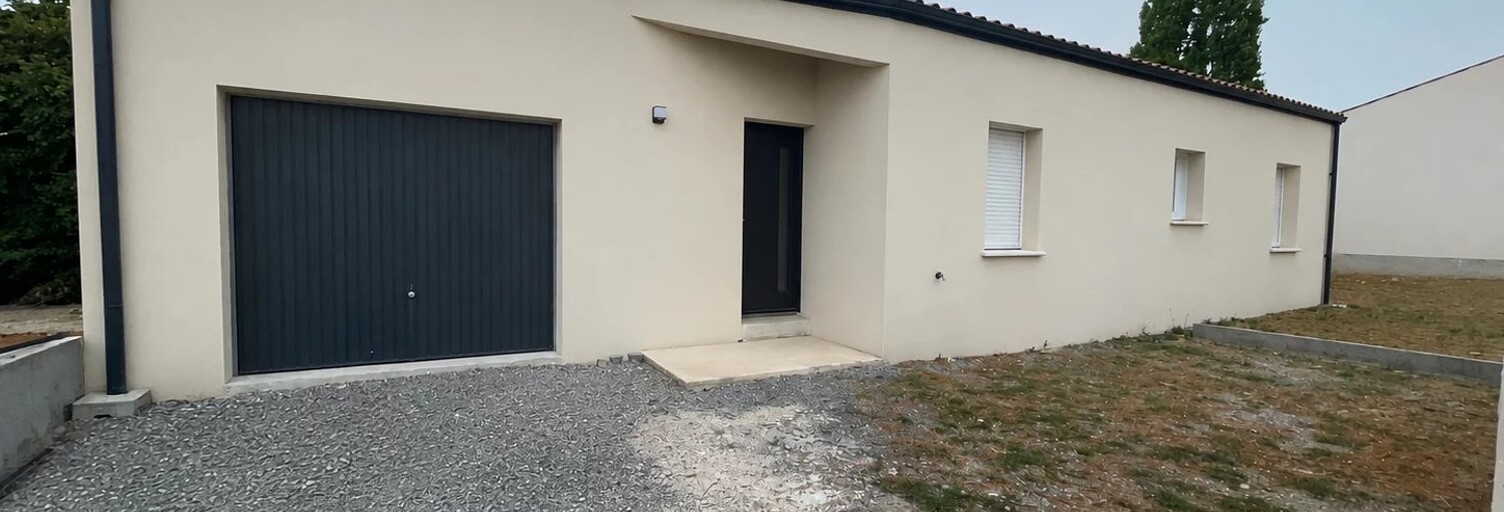 Maison 4 Pièces 97 m² à louer à Aigondigné (79370)