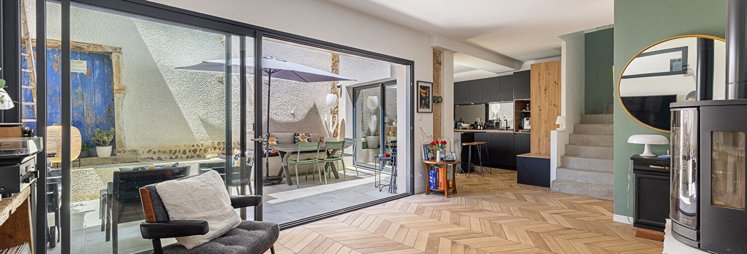 Maison 6 Pièces 167 m² à vendre à Cailloux-sur-Fontaines (69270)