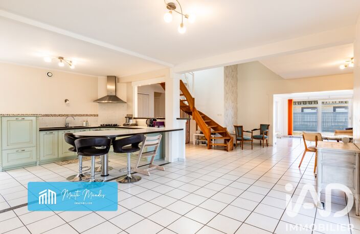 Vente Maison/villa 8 pièces — photo 3