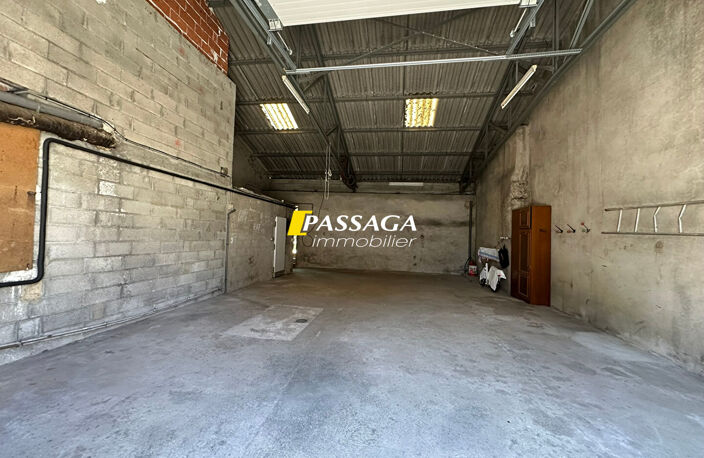 A VENDRE - Ensemble immobilier avec jardin - RECOULES PREVINQUIERES — photo 3