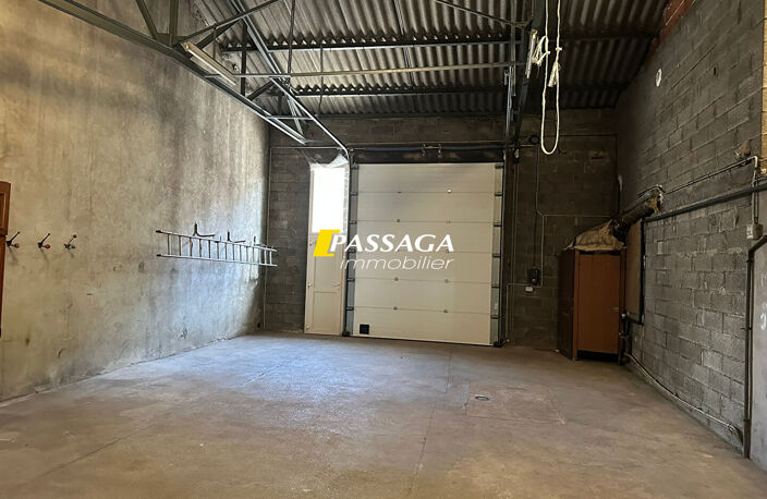 A VENDRE - Ensemble immobilier avec jardin - RECOULES PREVINQUIERES — photo 4