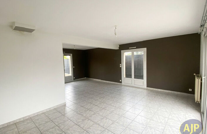 Maison Saint Barthelemy D Anjou 7 pièce(s) 140 m2 — photo 2